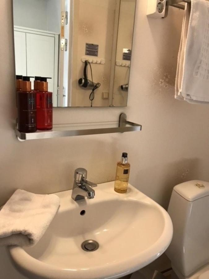 Hotell Kaprifol Хунебостранд Екстериор снимка